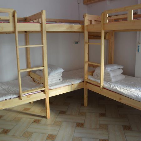 Snow Valley International Hostel Wuchang  エクステリア 写真