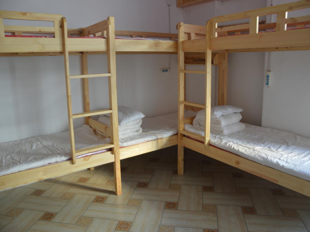 Snow Valley International Hostel Wuchang  エクステリア 写真