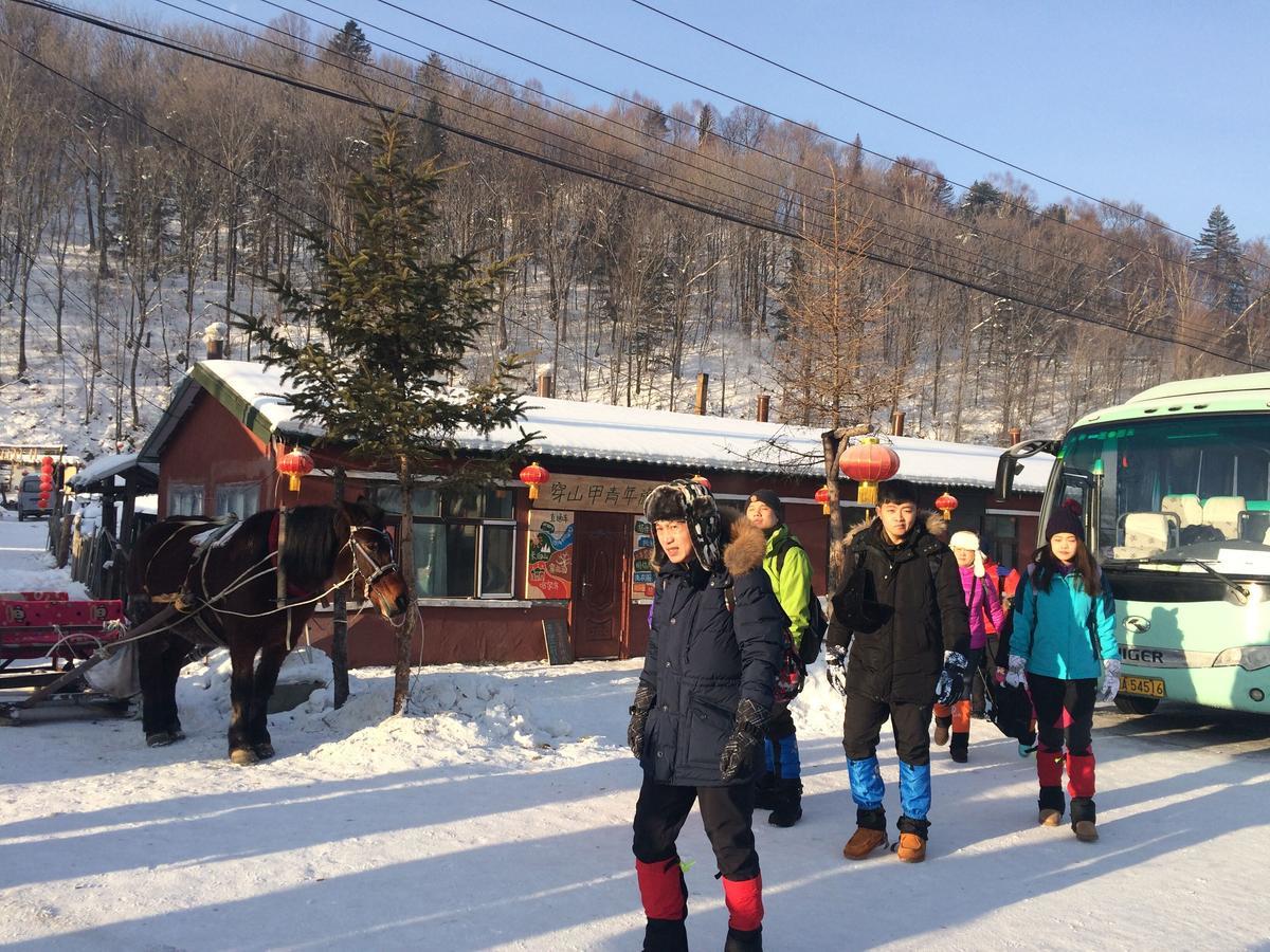 Snow Valley International Hostel Wuchang  エクステリア 写真